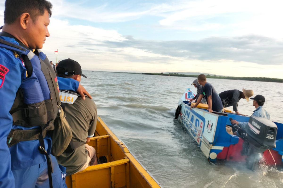 Nelayan tenggelam di laut Lampung Timur