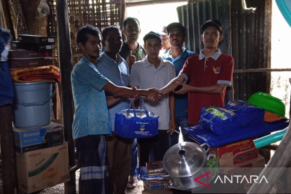 Korban rumah rusak di Sabang terima bantuan masa panik