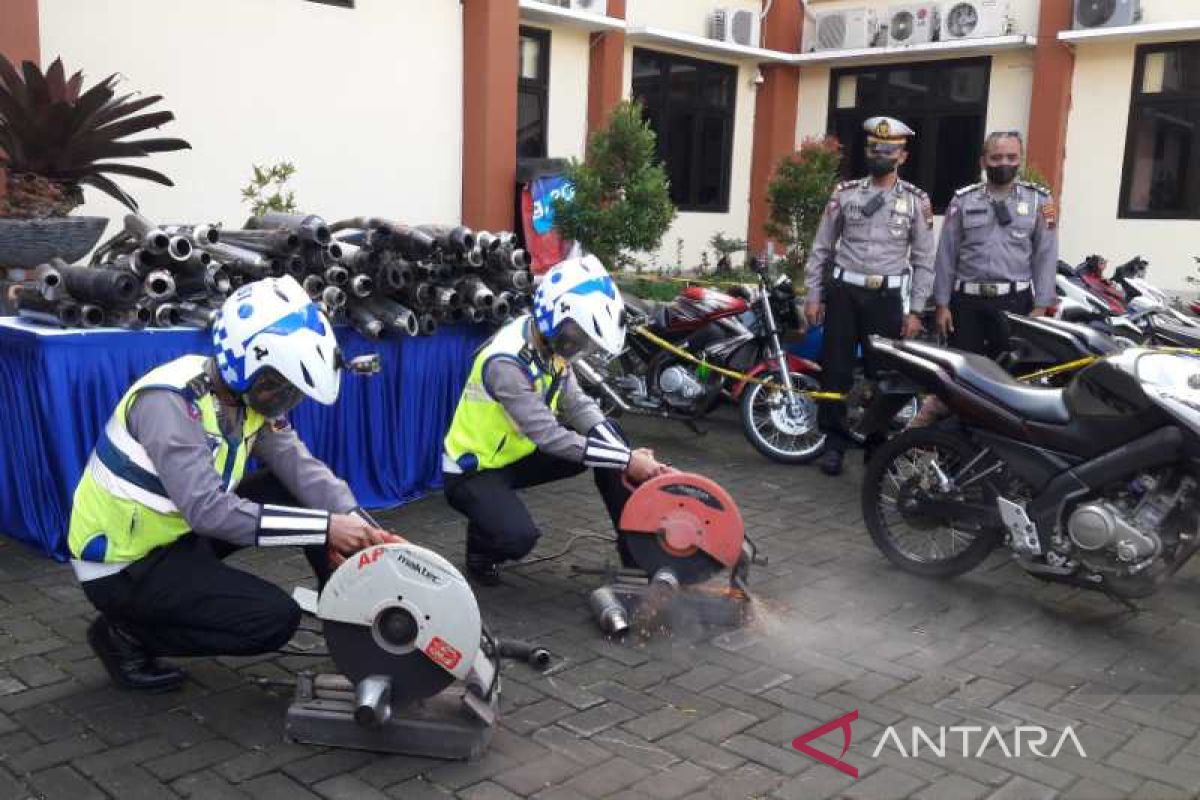 Ratusan sepeda motor berknalpot tidak standar ditahan Polres Temanggung