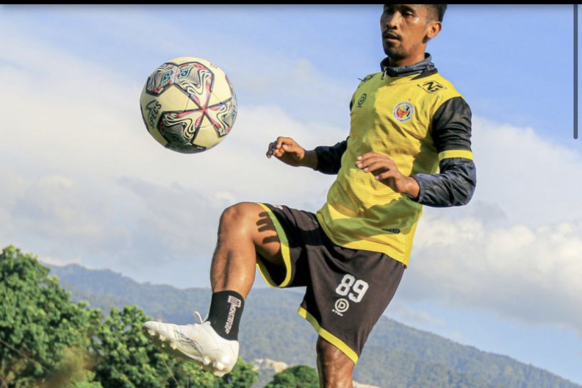Rahmat Tri Priadi mundur dari Semen Padang FC usai dinyatakan bertahan