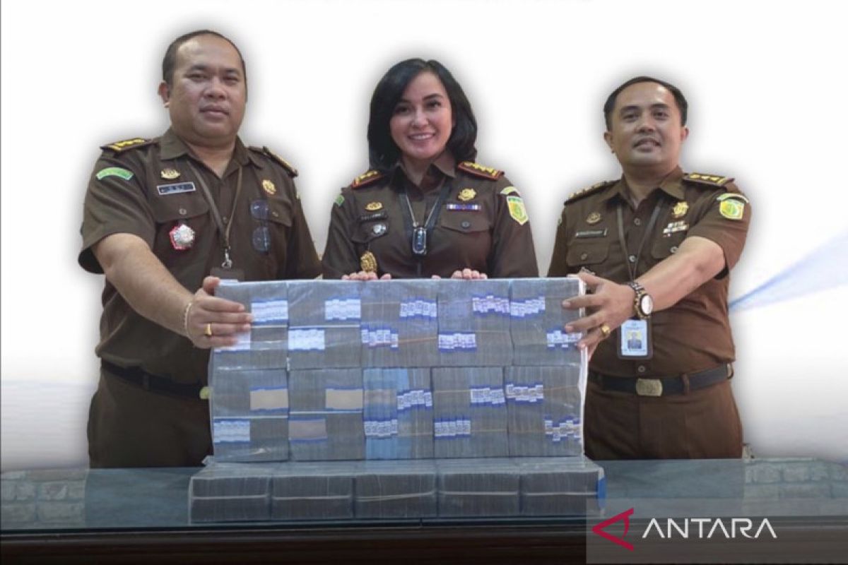 Kejari Denpasar pulihkan kerugian Rp1,022 miliar dari korupsi belanja sesajen