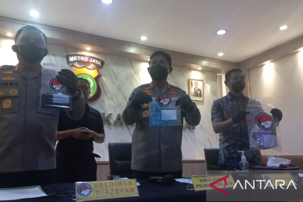 Polisi sebut Gitaris "Kahitna" beli psikotropika 12 kali tanpa resep dokter