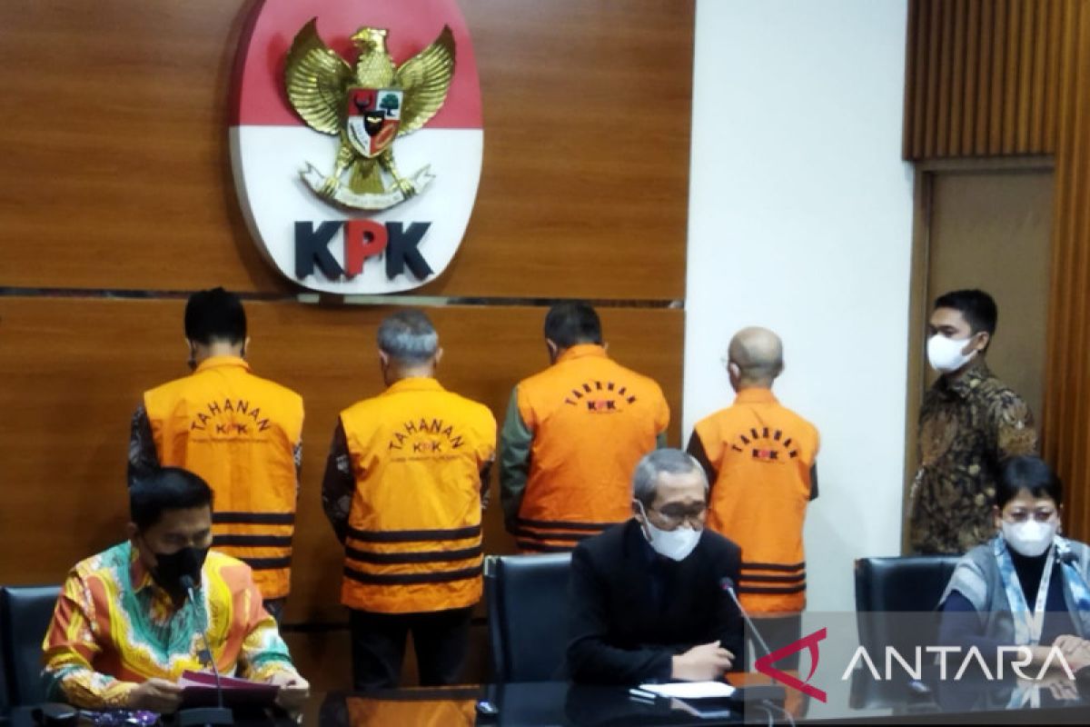 KPK amankan 27.258 dolar AS dari OTT mantan Wali Kota Haryadi Suyuti