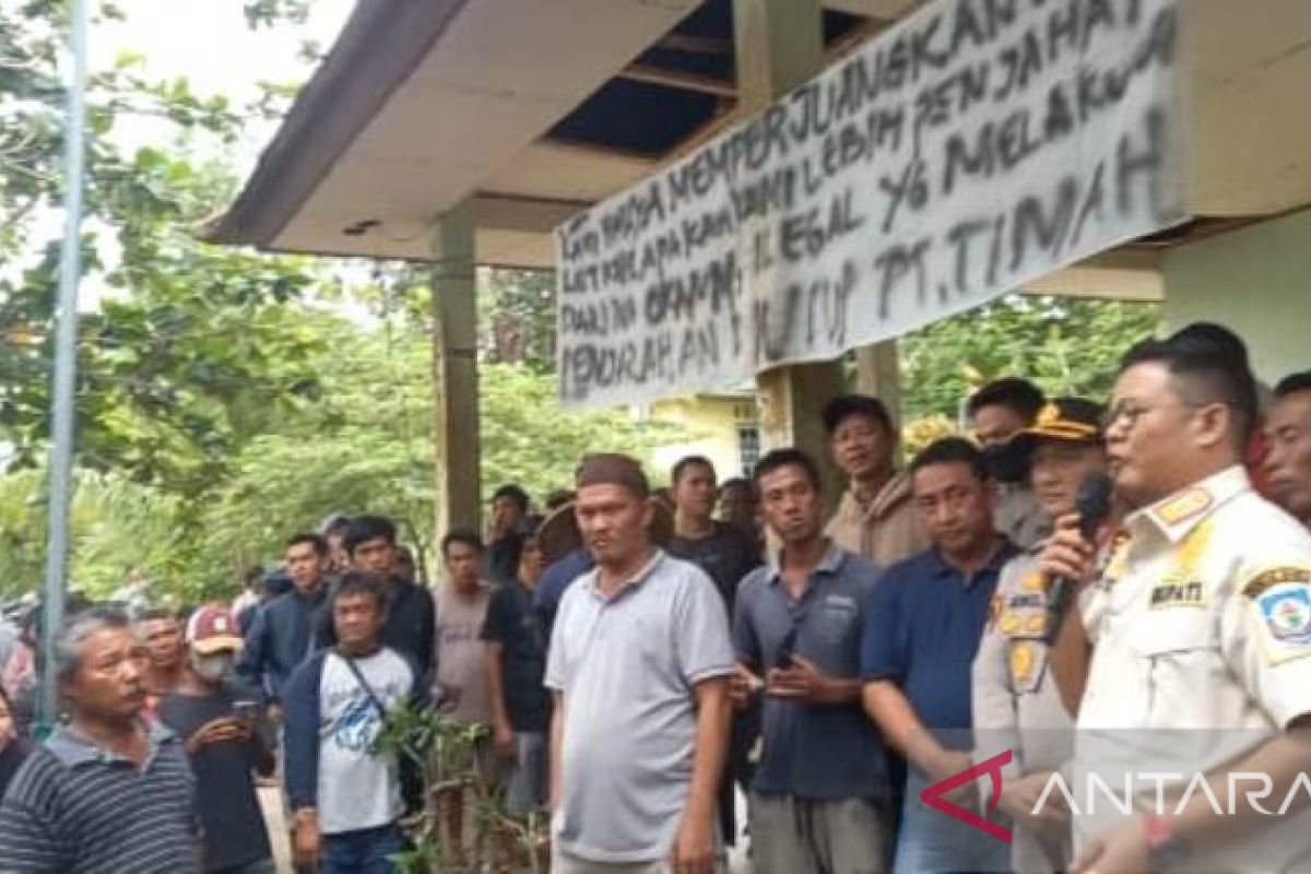 Bupati Bangka Selatan cium aroma politik di tambang laut Merbau