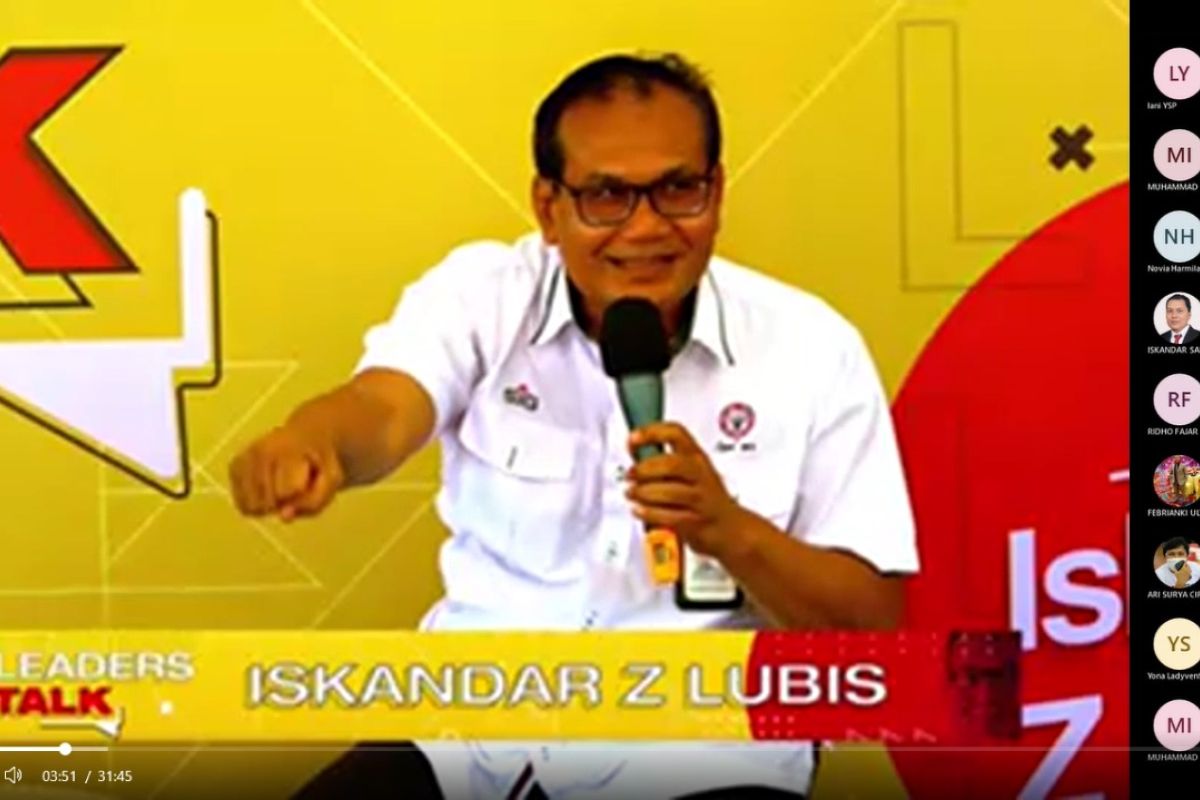 Iskandar Z Lubis  sampaikan tiga hal yang  harus dimiliki pemimpin pada leaders talk PT Semen Padang