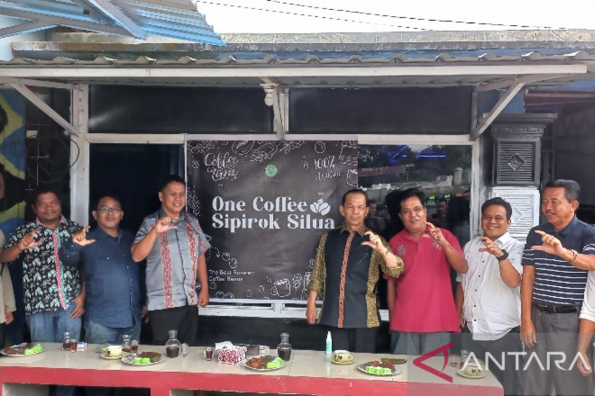 Resmikan Cafe Coffee Sipirok Silua, MPIG apresiasi Syahrul Pasaribu