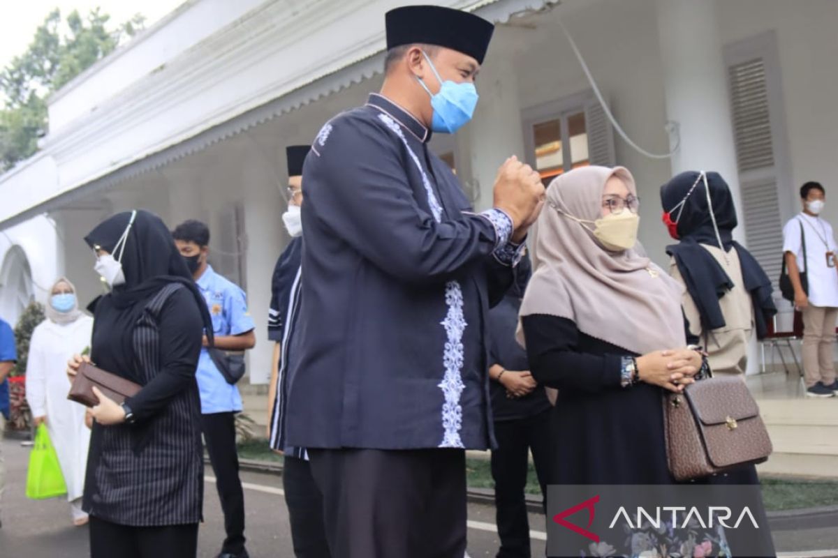 Tri Adhianto kunjungi Ridwan Kamil untuk takziah