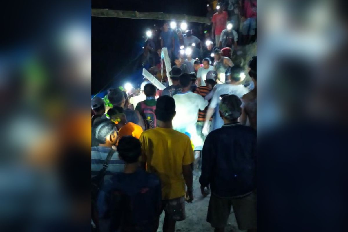 Penambang ilegal tewas tertimbun longsor di Gunung Botak
