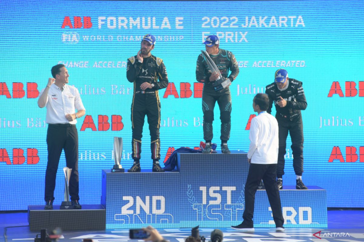 Jakarta kemarin, Formula E hingga razia miras