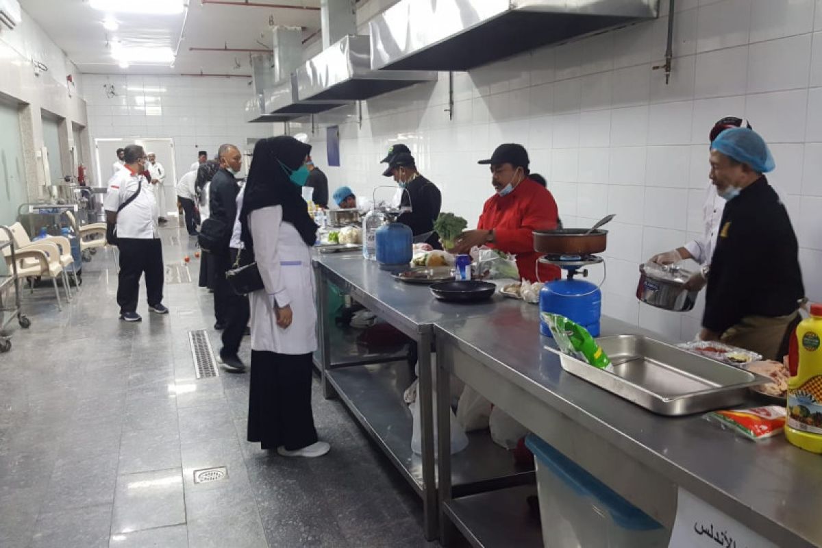 Setiap calon haji dapat teh hingga saus setiba di Tanah Suci