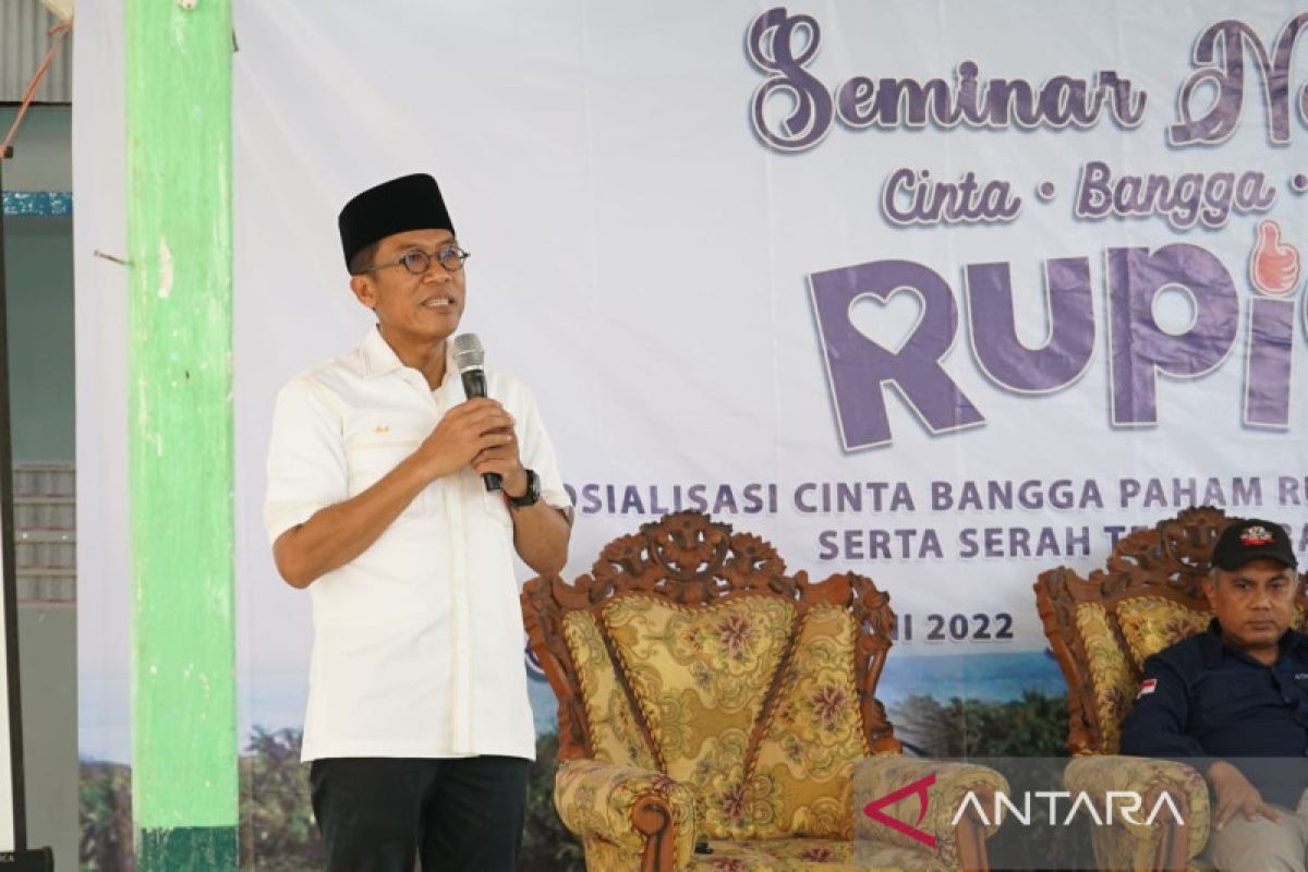 Lawmaker launches 'Love Rupiah Movement' on remote island