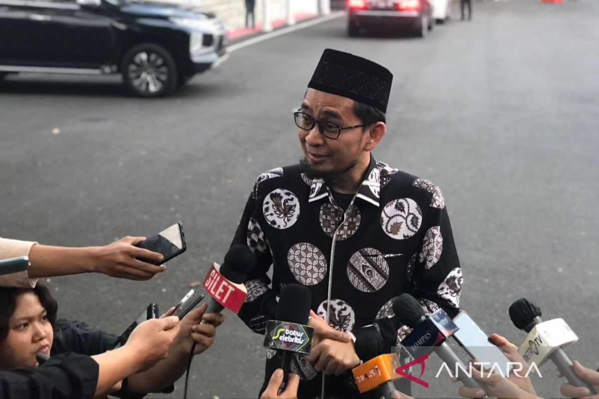 Adi Hidayat temui Ridwan Kamil kenang Eril sosok berbakti ke orang tua