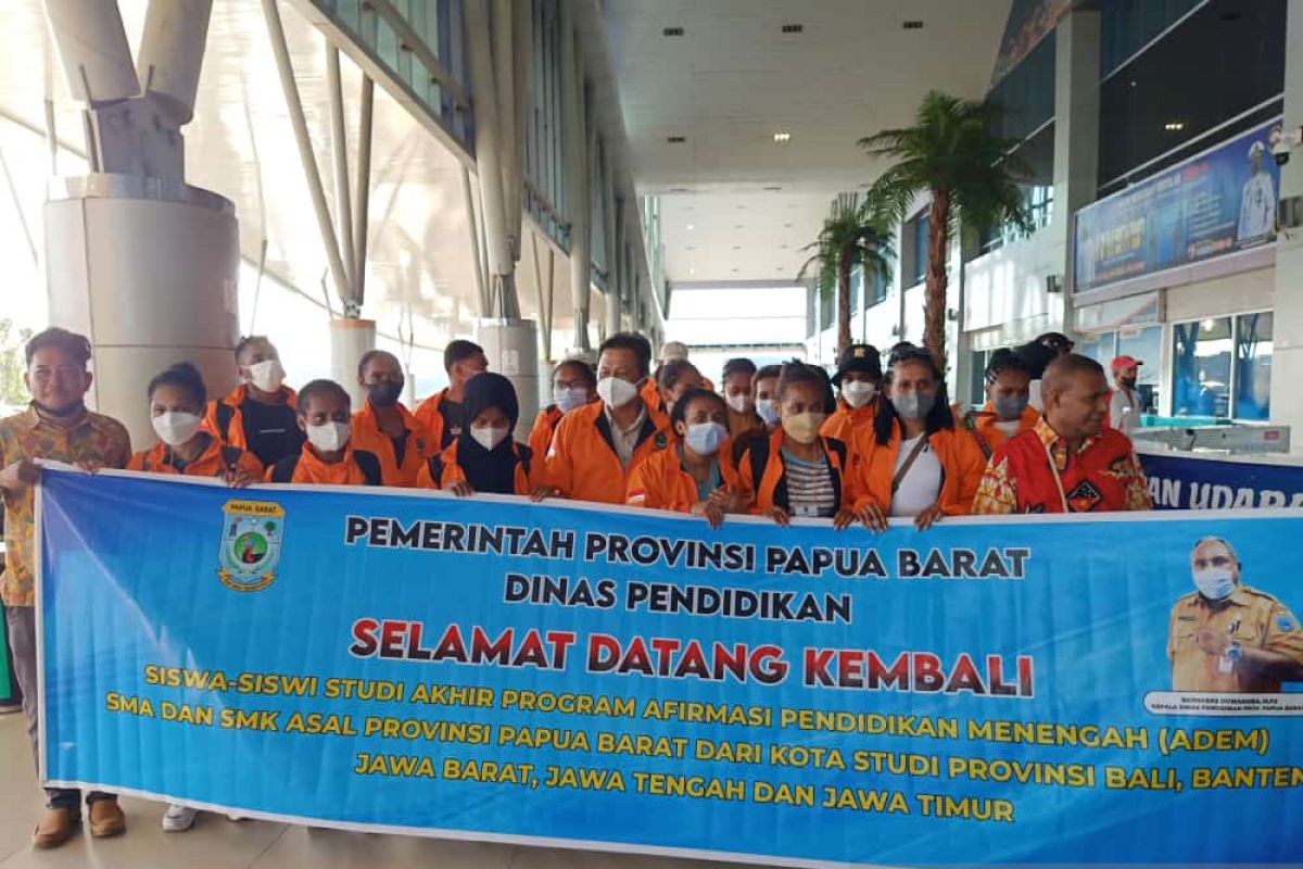 171 pelajar asli Papua Barat selesaikan program ADEM di Jawa-Bali