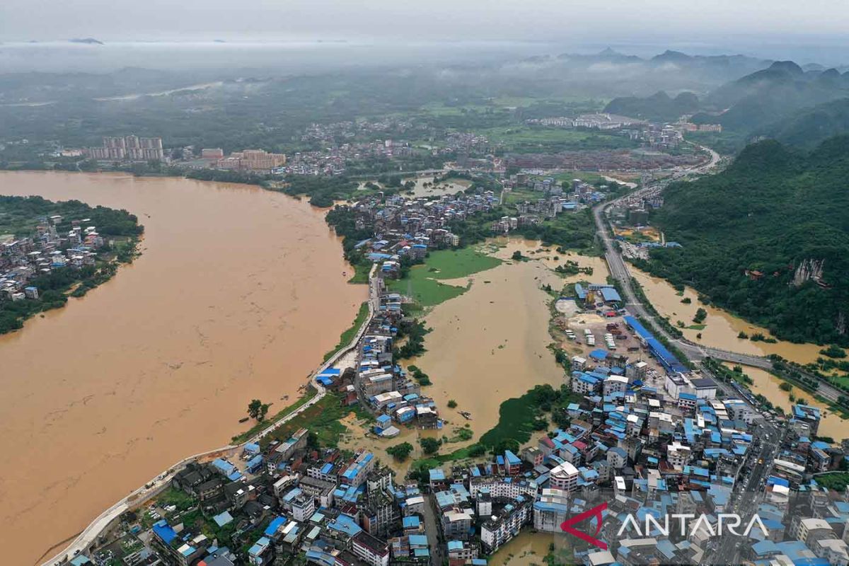 China aktifkan status tanggap darurat level 4 untuk risiko banjir