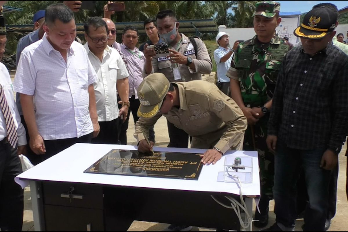 Bupati Aceh Selatan resmikan pabrik kelapa sawit, kapasitas produksi 45 ton per jam