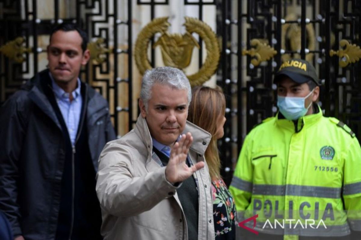 Presiden Kolombia didenda dan divonis tahanan rumah