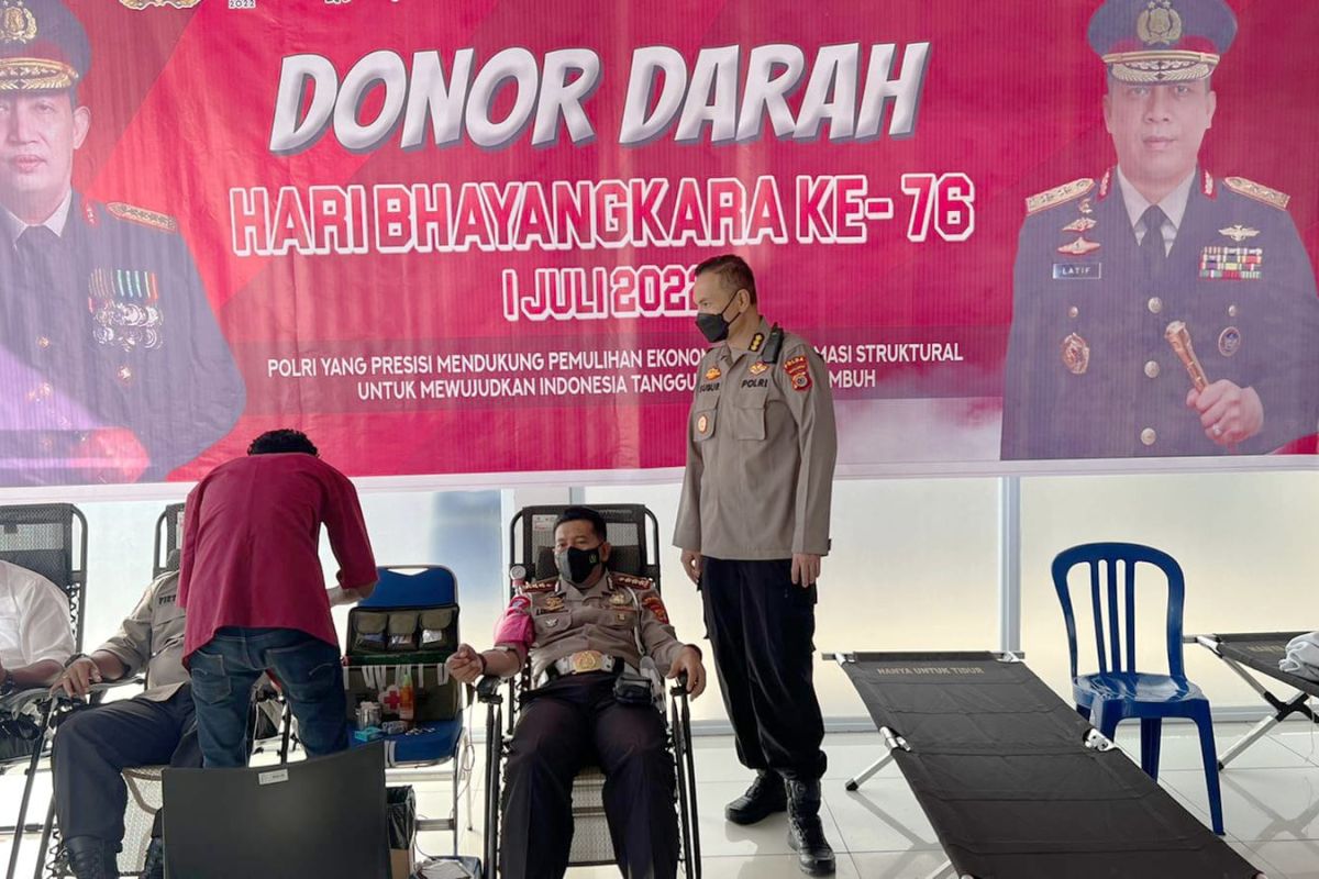 Polda Maluku Gelar Donor Darah di RS Siloam