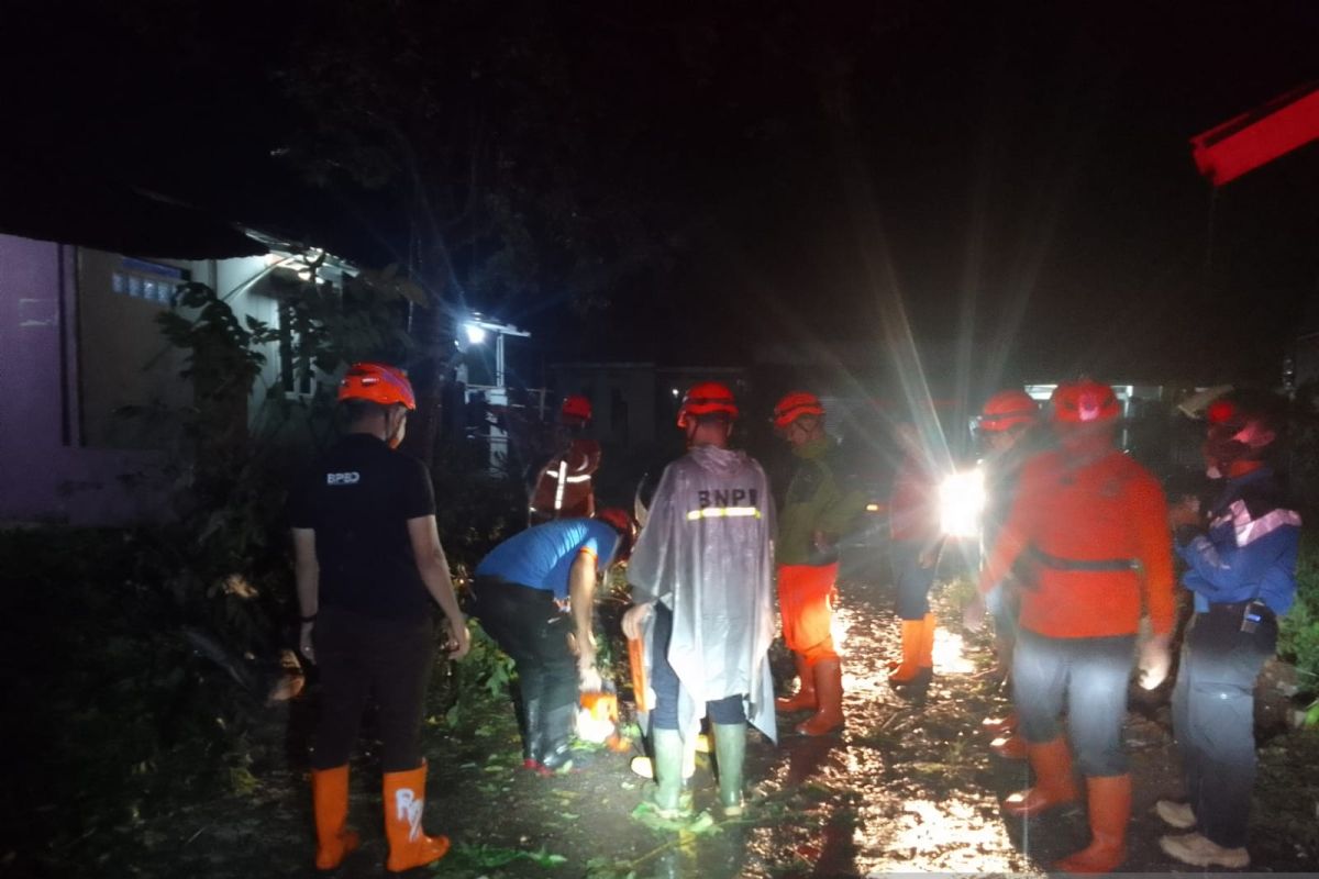 Bencana landa lima lokasi berbeda di Kota Sukabumi