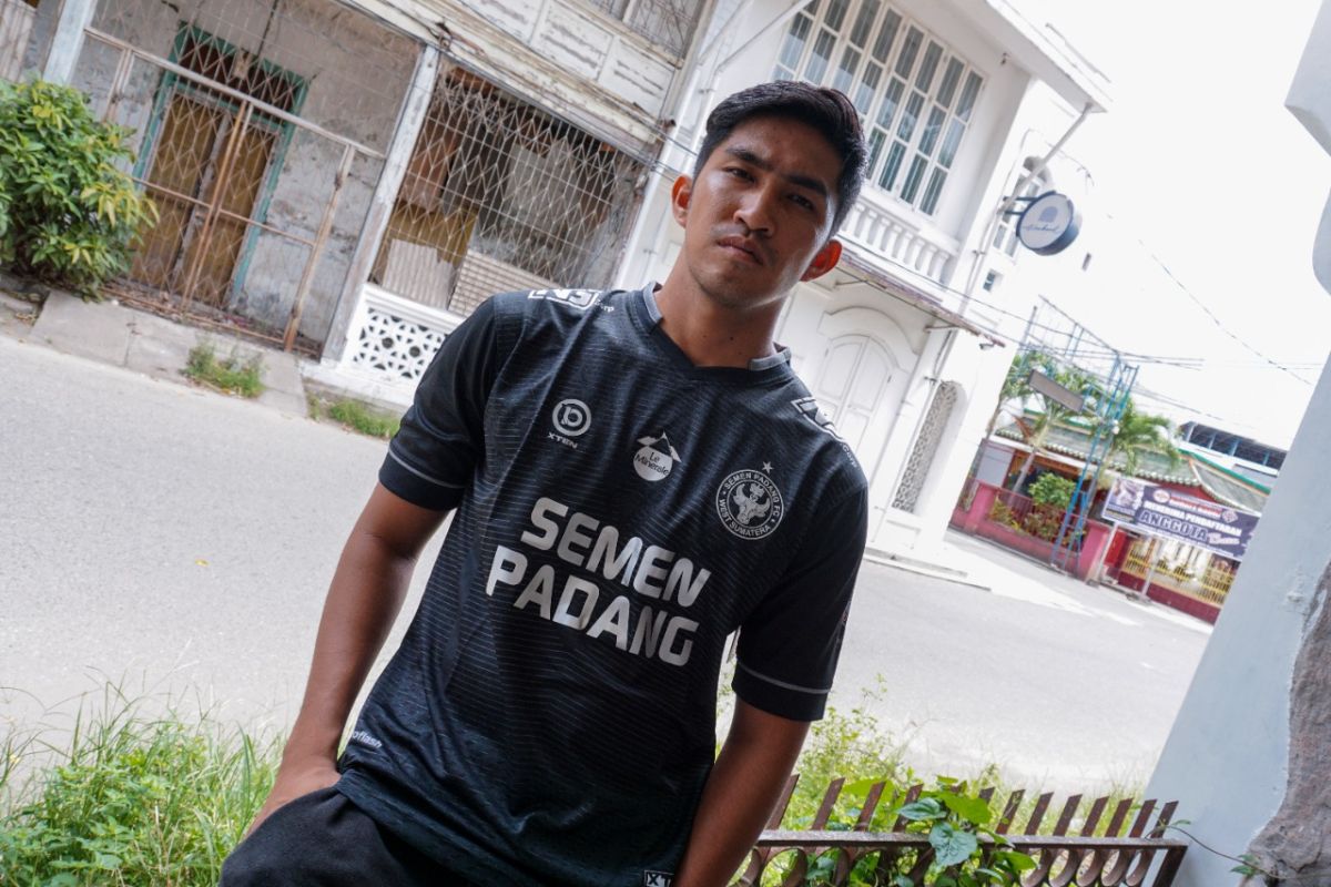 Aldo Claudio dikontrak Semen Padang FC