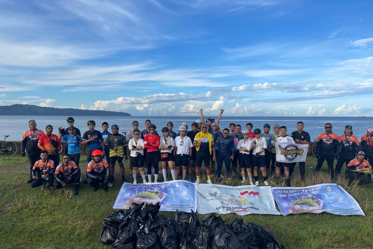 ISSI Ambon gowes sambil bersihkan sampah, sehat badan & lingkungan