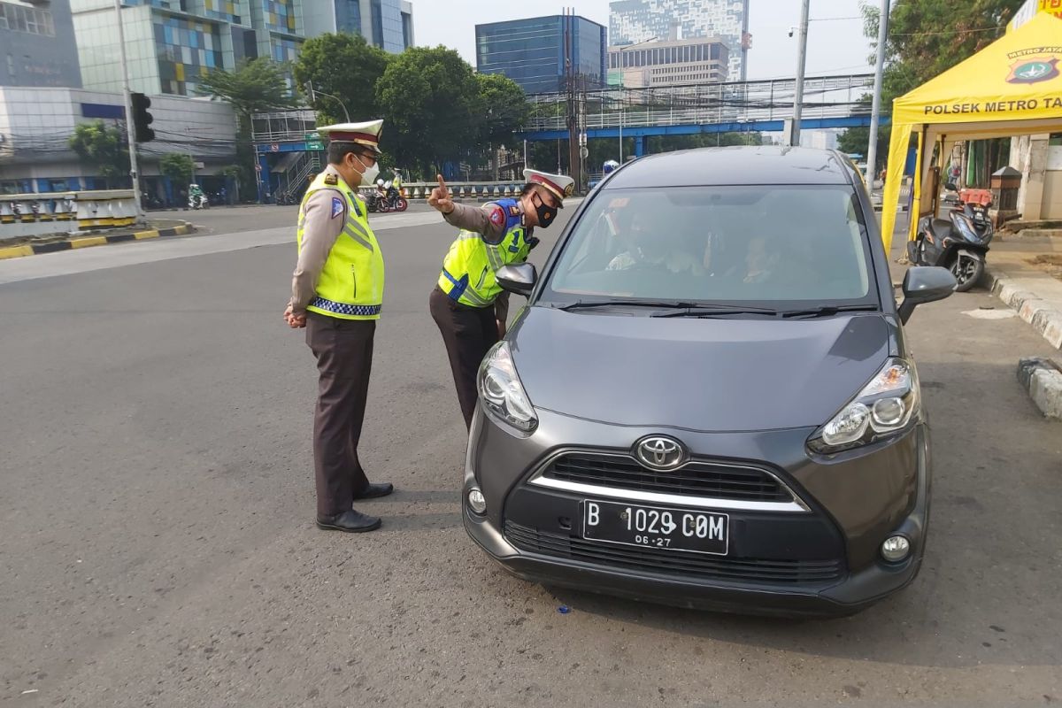 Polrestro Jakbar sosialisasi tiga lokasi ganjil-genap