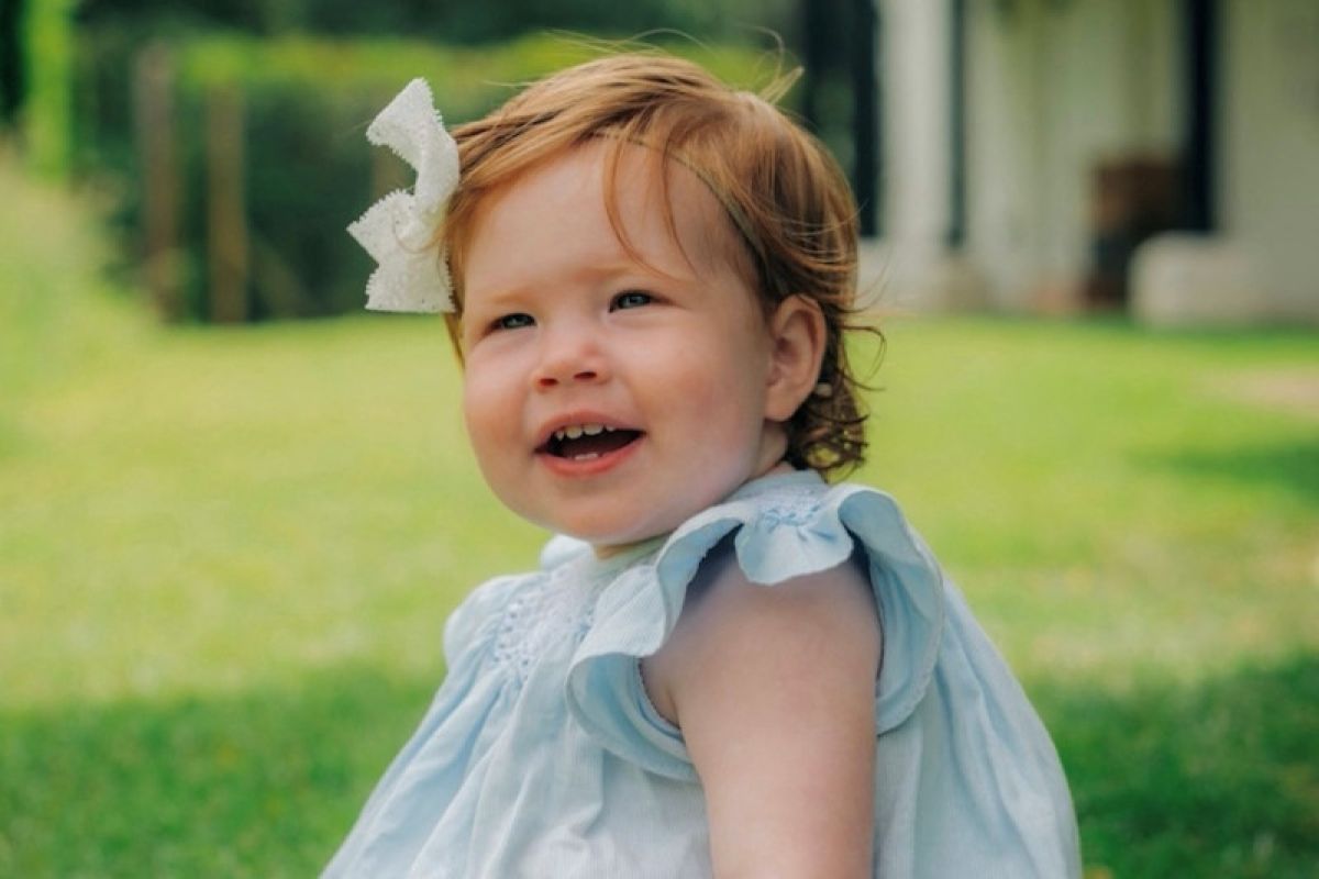 Pangeran Harry - Meghan Markle merilis foto ultah pertama Lilibet
