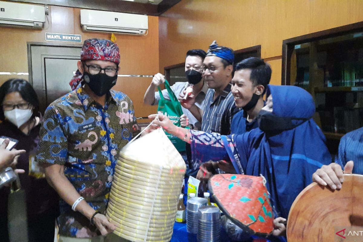 Menparekraf beri pelatihan ekonomi kreatif di Tangerang