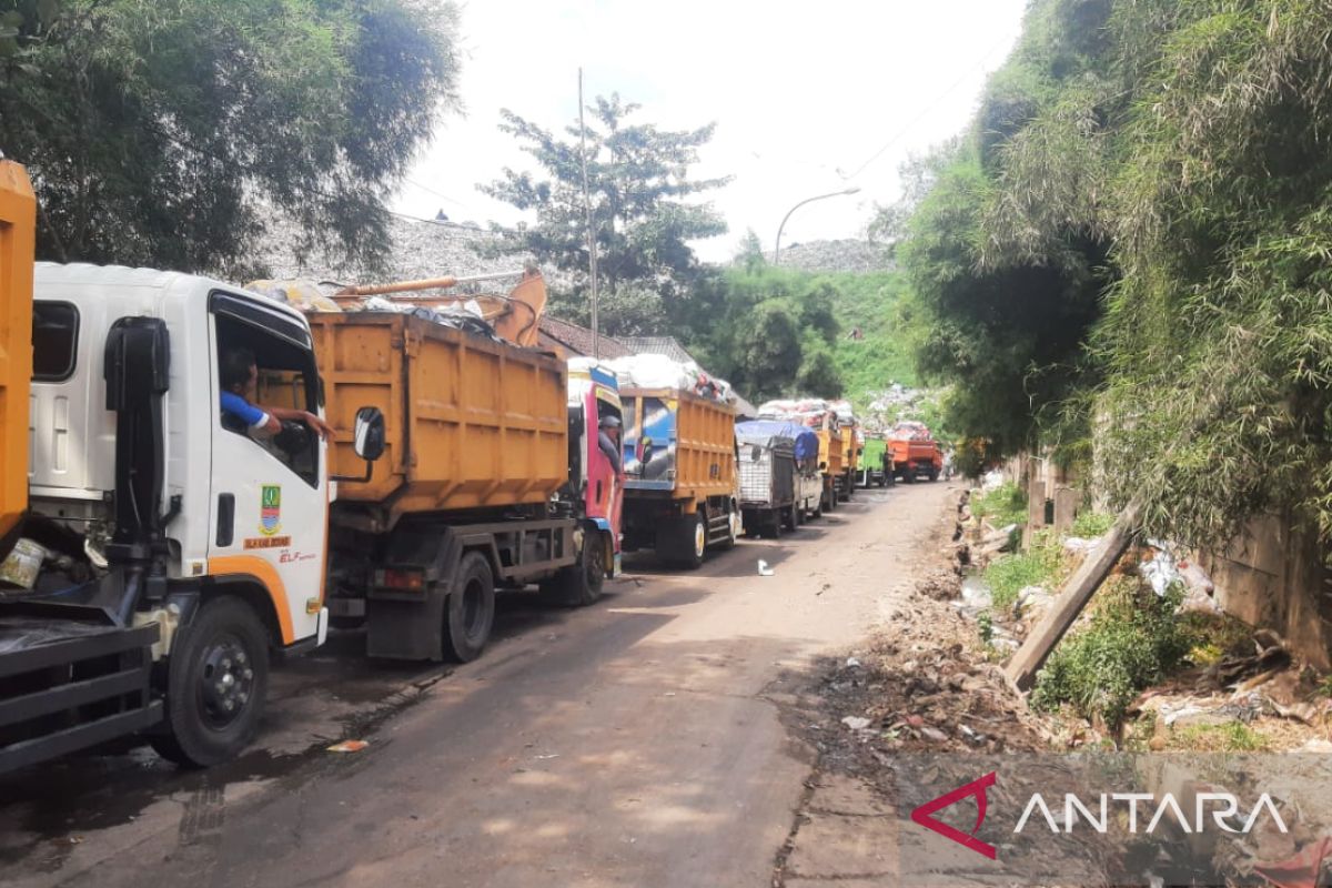 Warga Burangkeng Bekasi minta perbaikan tata kelola sampah di TPA