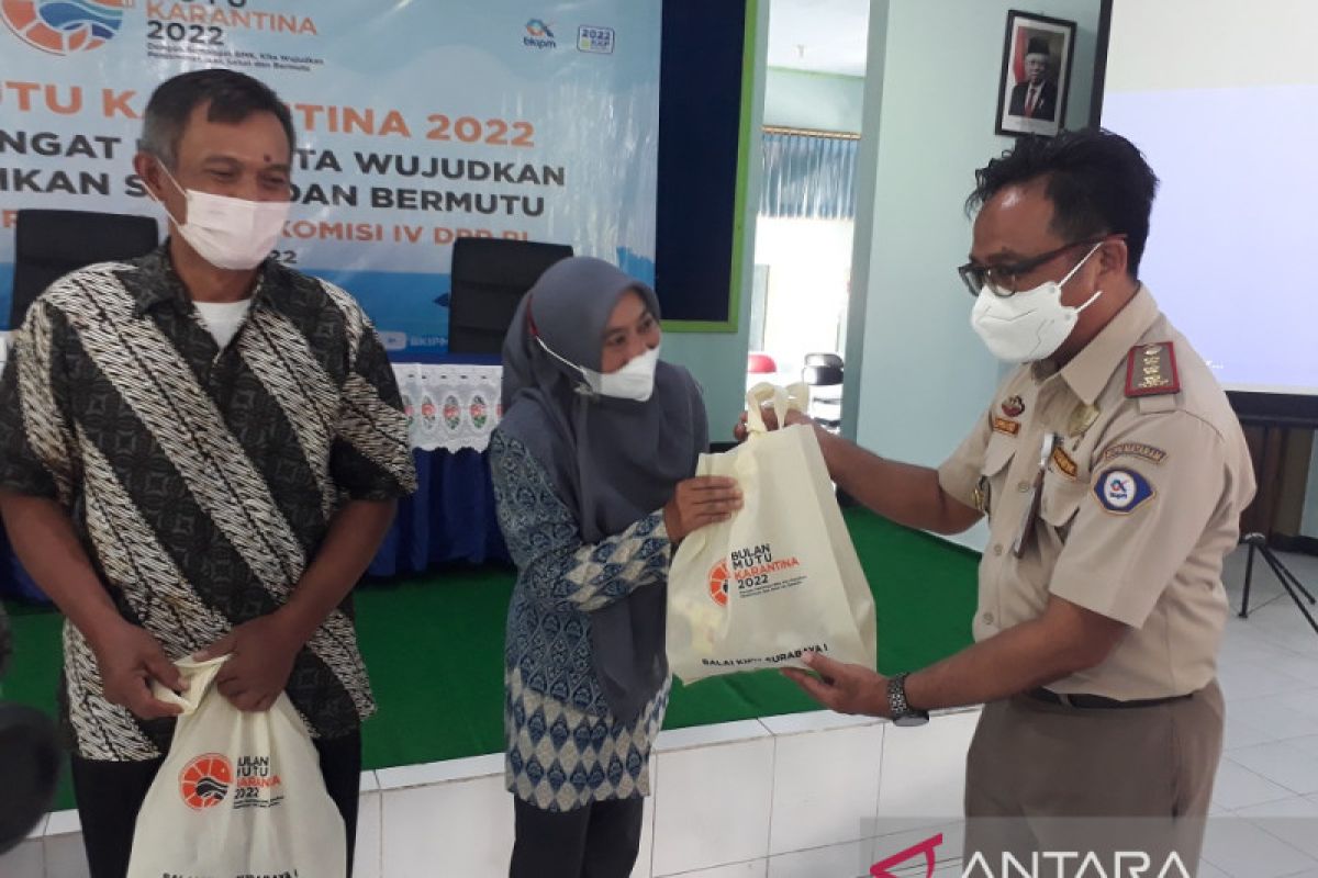 BKIPM Surabaya distribusikan paket olahan ikan