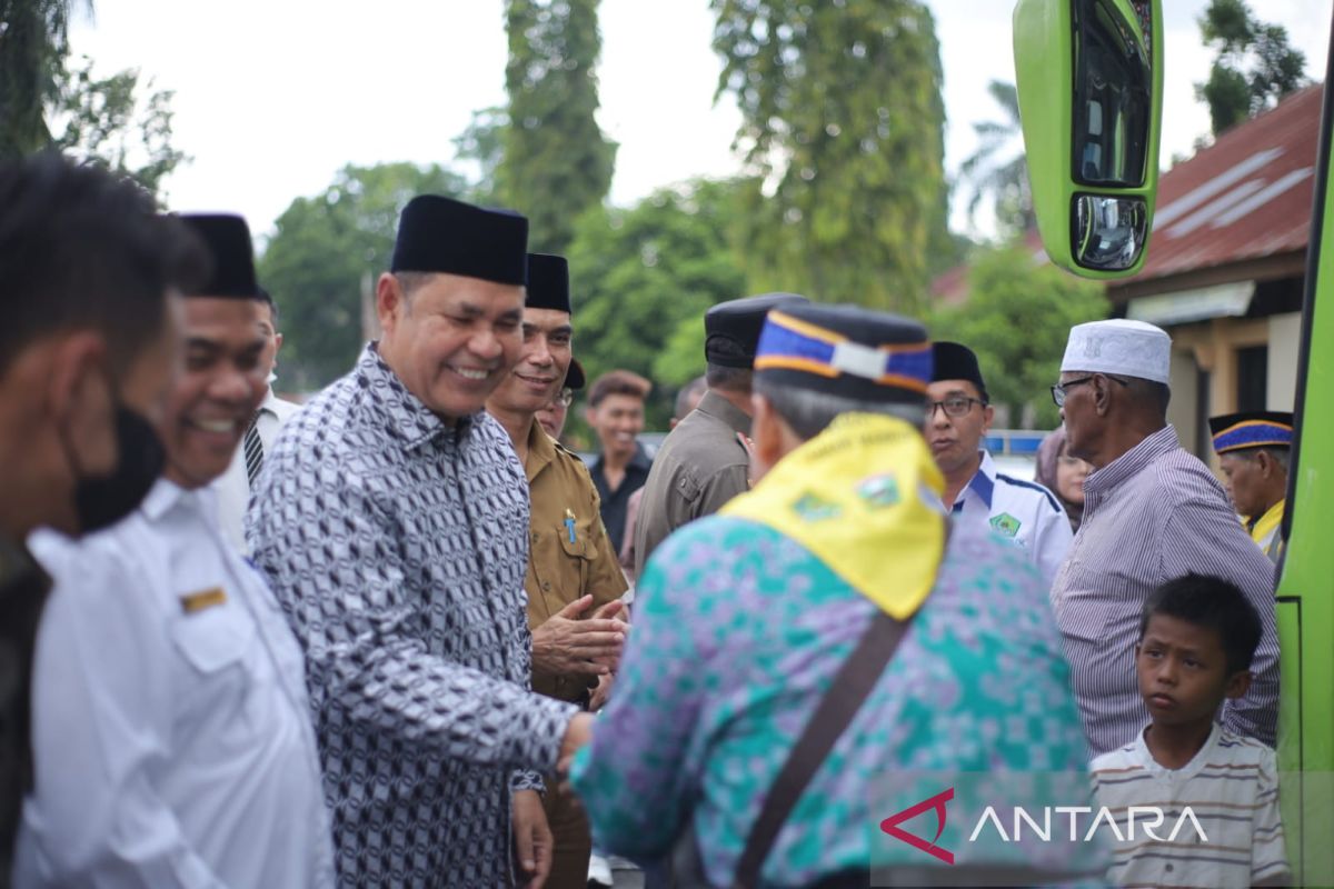 Kemenag kabupaten Solok lepas 83 jamaah calon haji