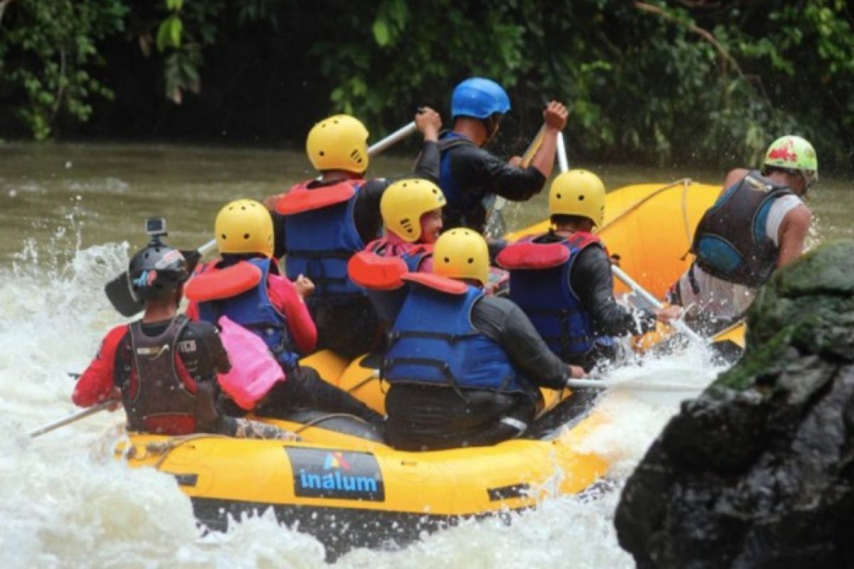 Sensasi mendebarkan menikmati ekowisata Sungai Asahan