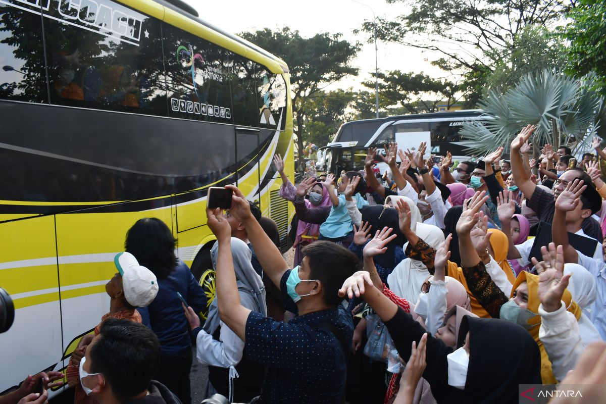 18 orang haji positif COVID, terbanyak di Surabaya