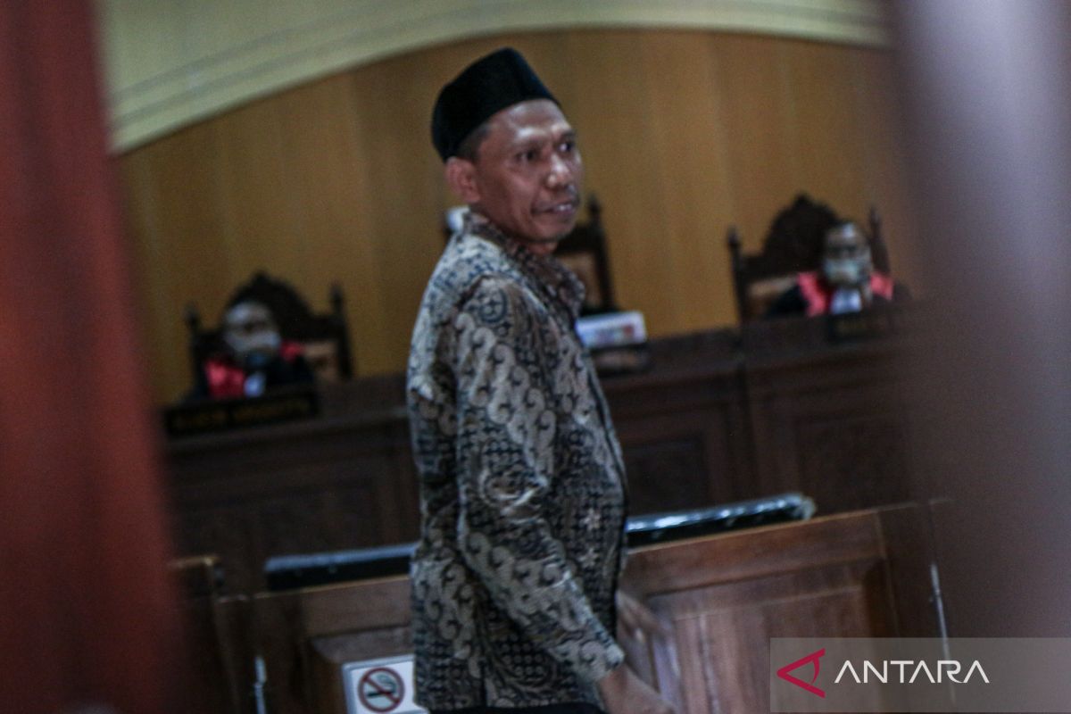 Tenaga ahli pengawas proyek dermaga Gili Air dituntut 2 tahun bui