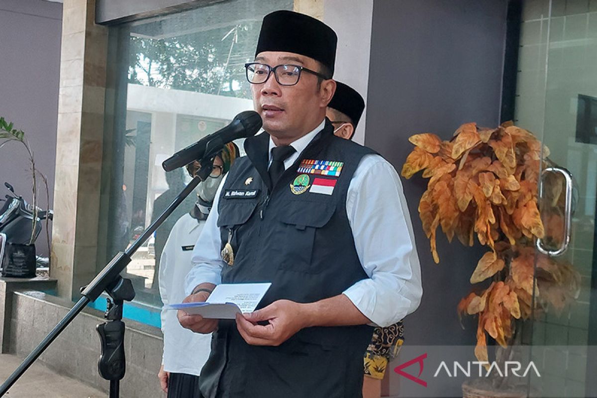Ridwan Kamil  pimpin jamaah haji Jawa Barat