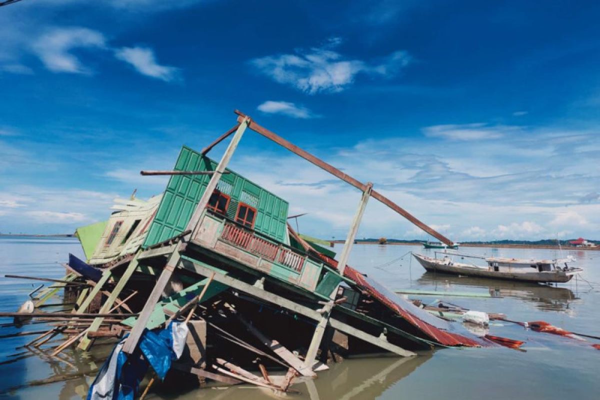 Dinsos Sulsel salurkan logistik kepada korban puting beliung di Bone