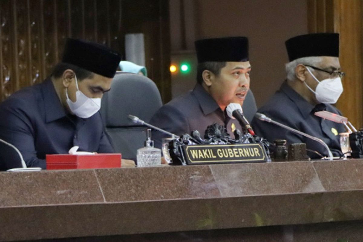 Rapat Paripurna DPRD Jateng, Wagub bacakan Raperda Pertanggungjawaban APBD 2021