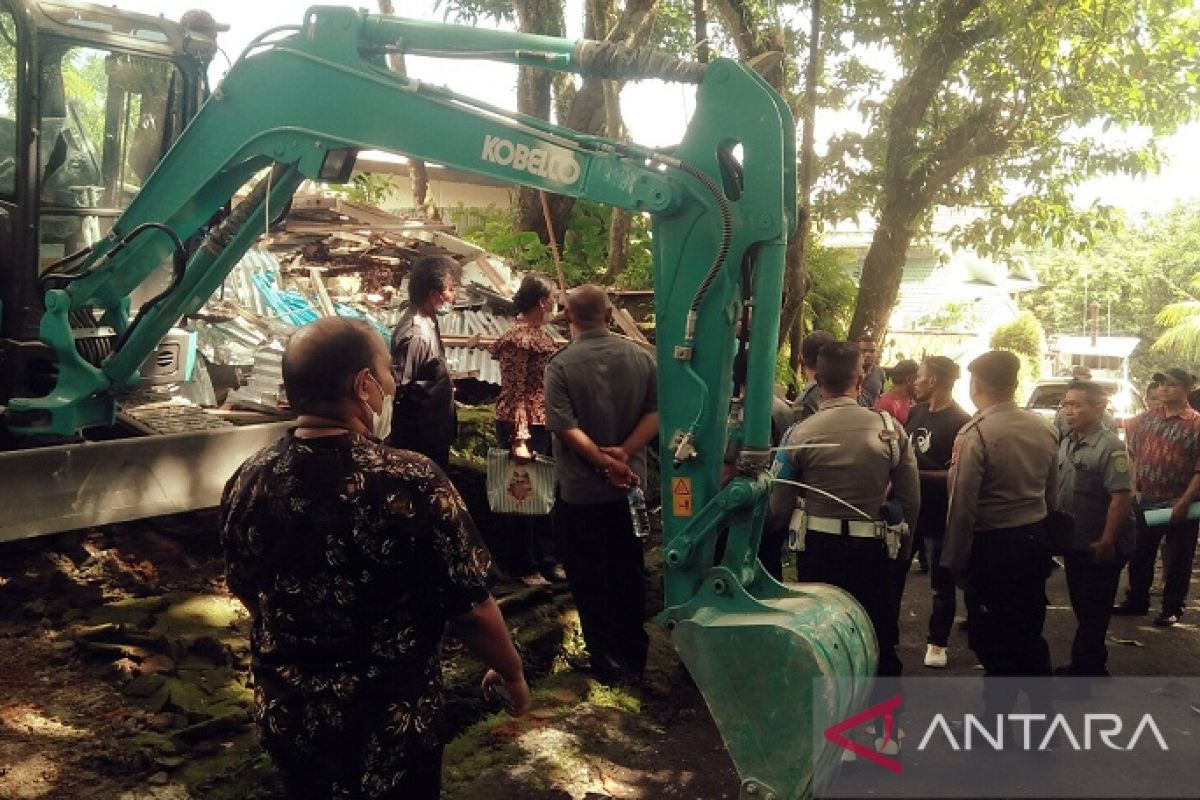Kantor Dinkes Maluku lolos dari eksekusi sengketa lahan