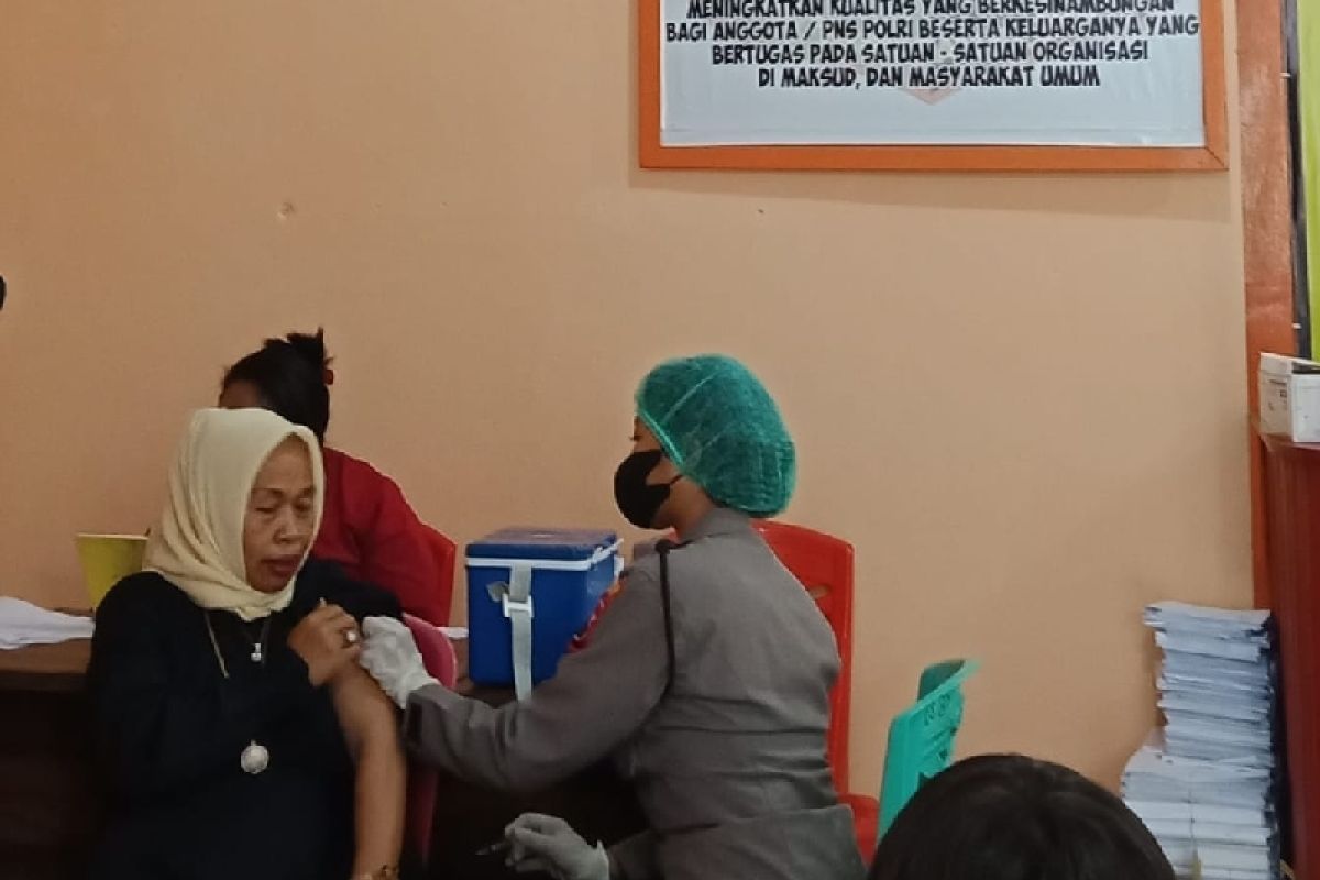 Dinkes Biak klaim 11 ribu warga sudah disuntik vaksin penguat