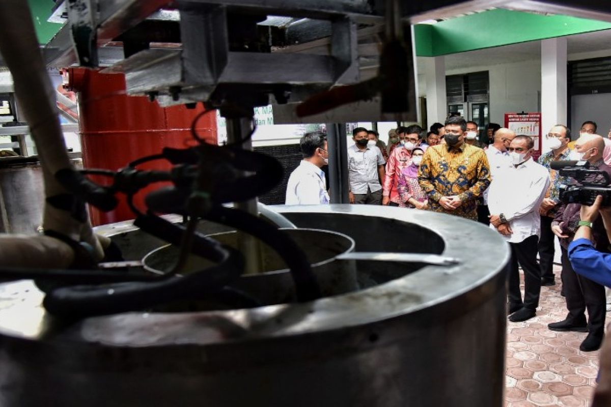 Minister supports initiative of red cooking oil production