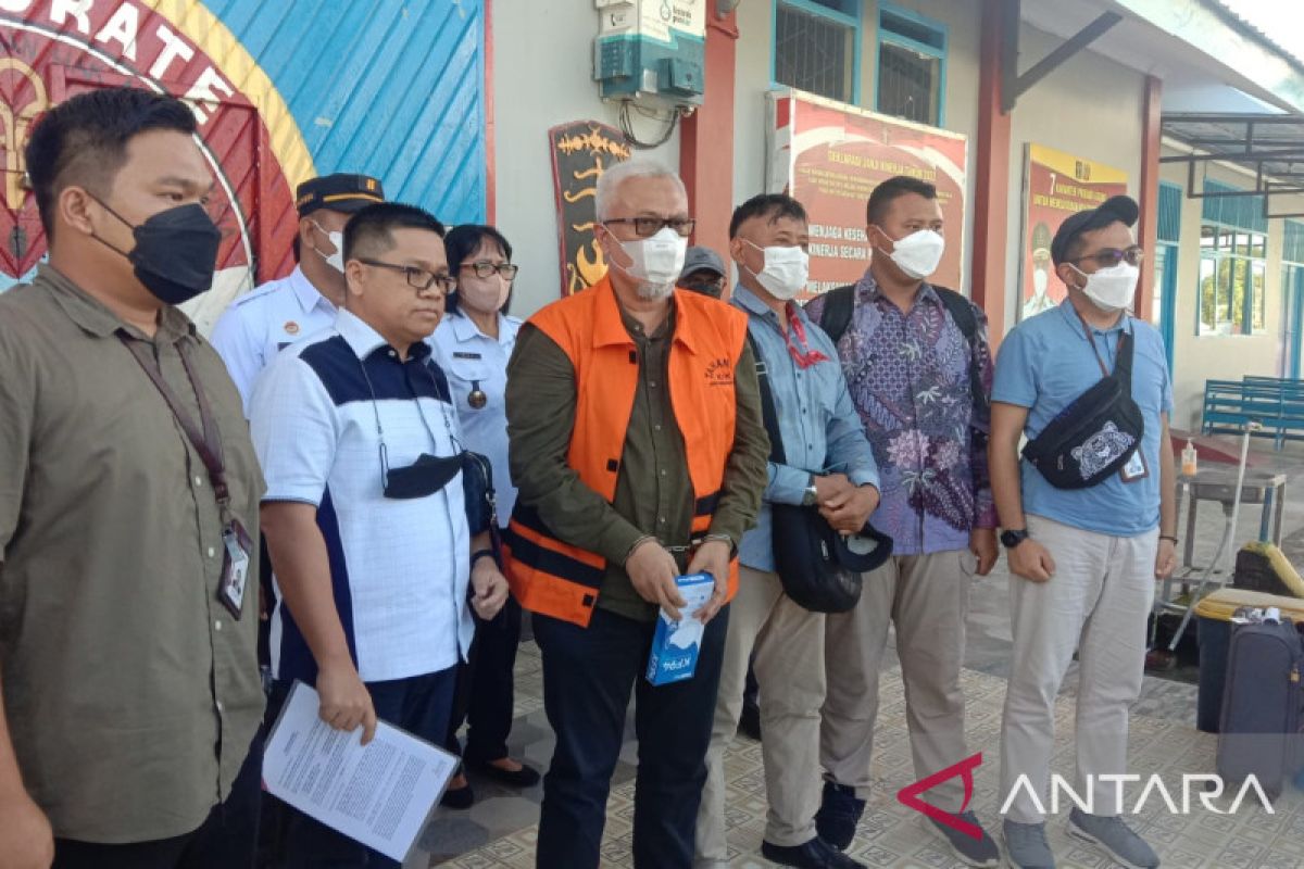 Rutan Ambon tidak izinkan keluarga jenguk tahanan KPK, hanya sebatas titip makanan & barang