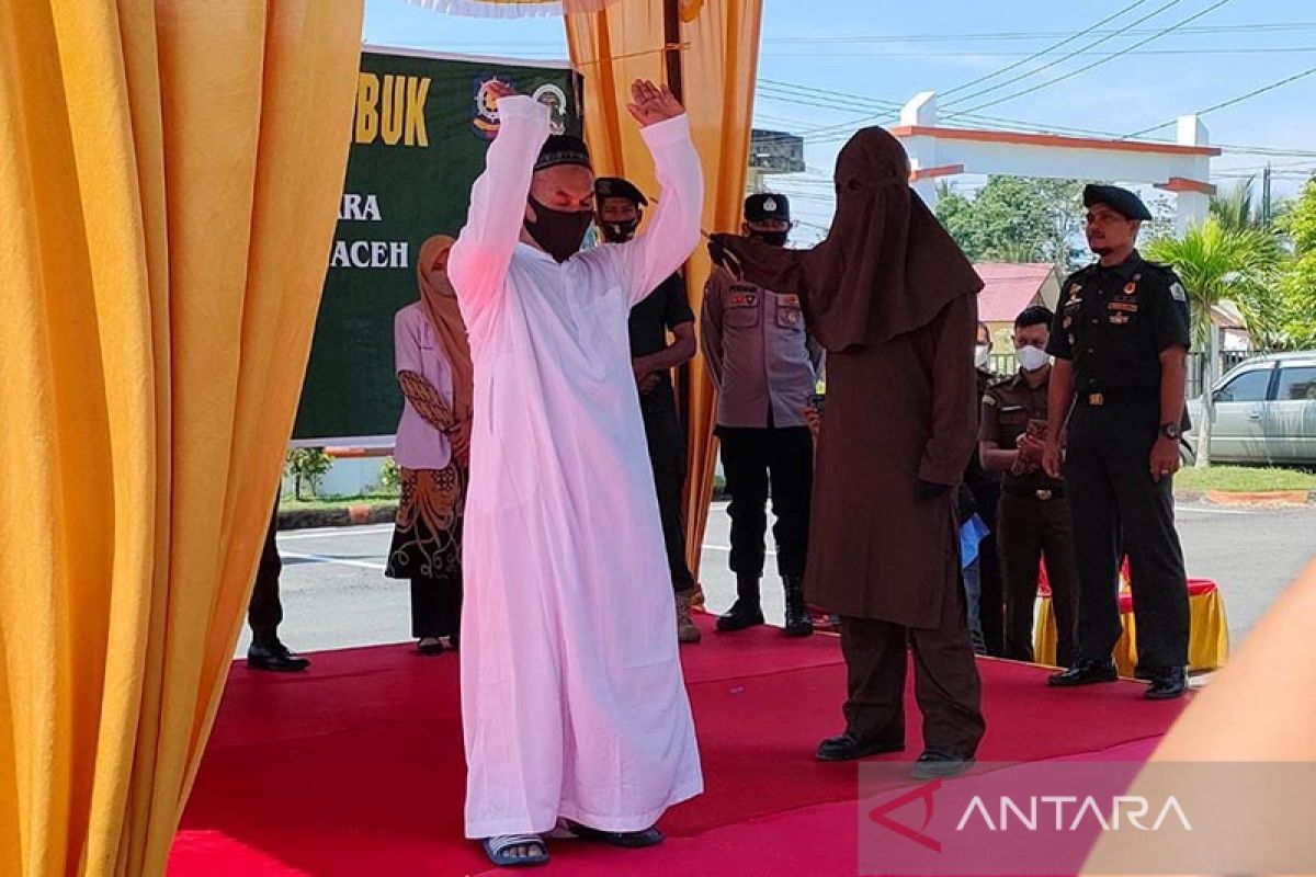 Dukun cabul di Aceh Utara dihukum cambuk 30 kali