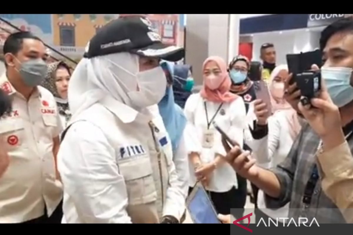 Wawako Palembang imbau warga tak berlebihan sikapi pelonggaran PPKM