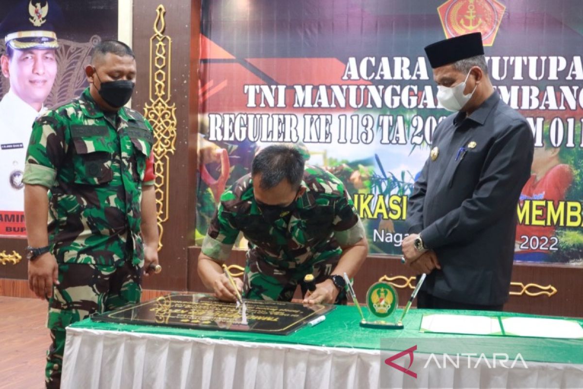 Bupati Nagan Raya puji keberhasilan TNI buka jalan baru sepanjang 2.000 meter