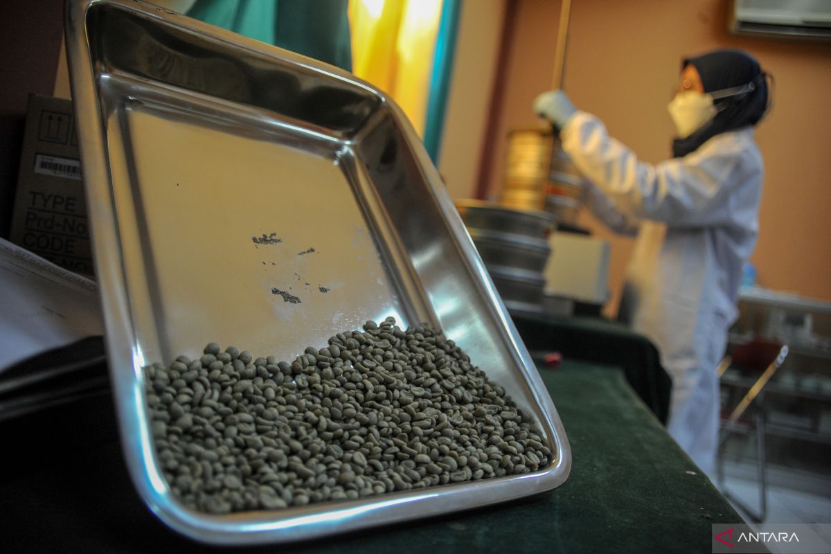 West Java sends flagship coffee products for exhibition in Italy