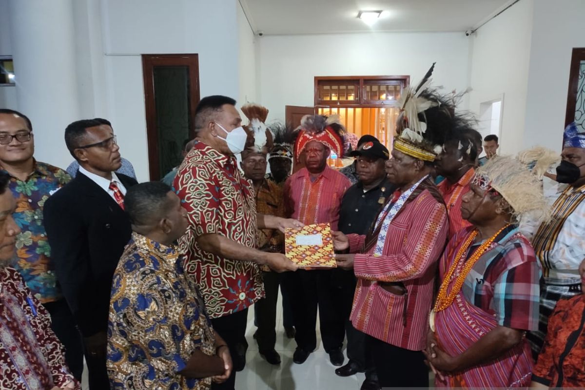 PJ Gubernur Papua terima aspirasi pembentukan DOB Papua Barat Daya