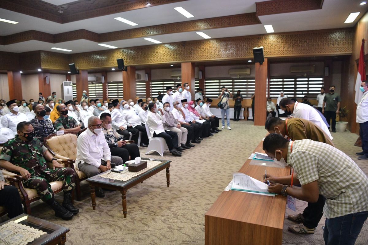 Pemprov Aceh tandatangan 198 paket APBA 2022 Rp263,47 miliar