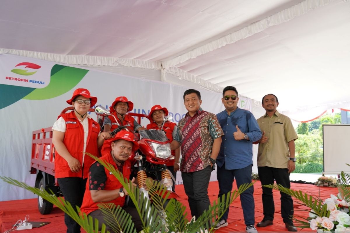 Elnusa Petrofin serahkan CSR Asiap kurangi sampah laut di Sulawesi Utara