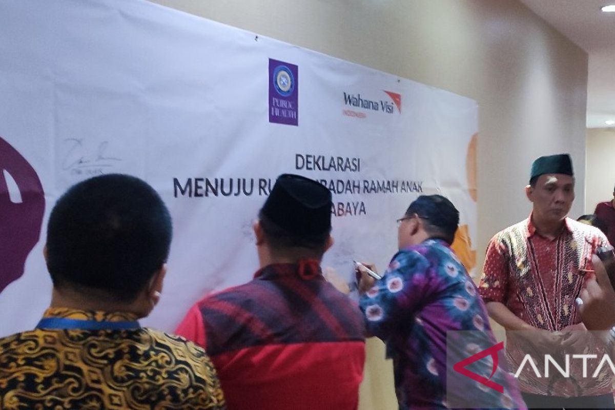 WVI dan FKM Unair deklarasi rumah ibadah ramah anak di Surabaya