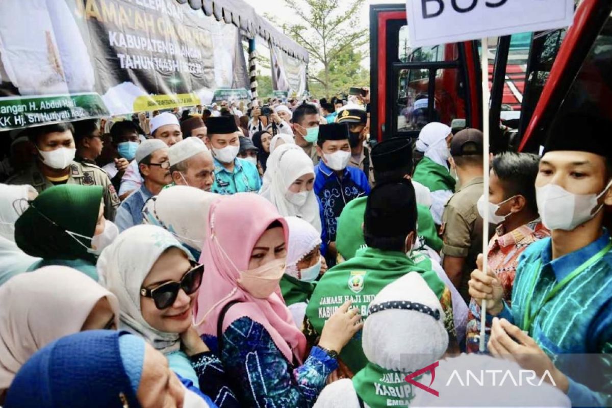 Bupati berpesan kepada calon haji untuk jaga kesehatan