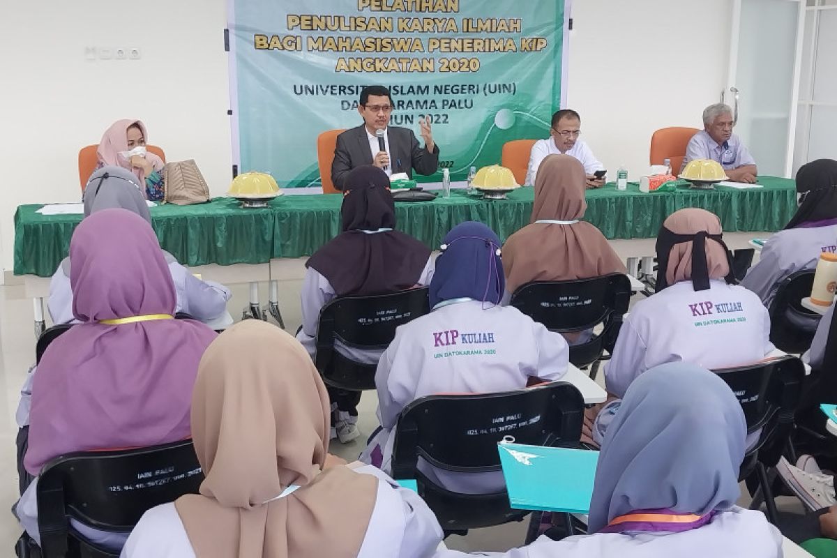 UIN  tingkatkan kemampuan penerima KIP Kuliah menulis karya ilmiah